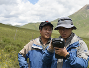 測繪戰(zhàn)士在青海，山下的測繪尖兵