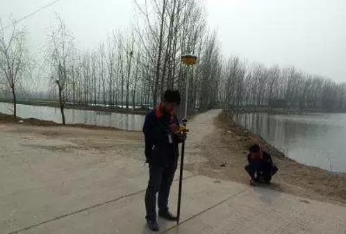 RTK測(cè)量我們用網(wǎng)絡(luò)/cors還是用電臺(tái)？要根據(jù)實(shí)際情況