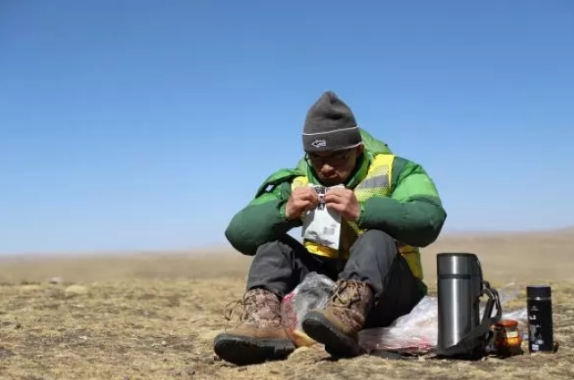 直擊“三調(diào)”：測(cè)繪員腳量青藏高原，“缺氧不缺精神”